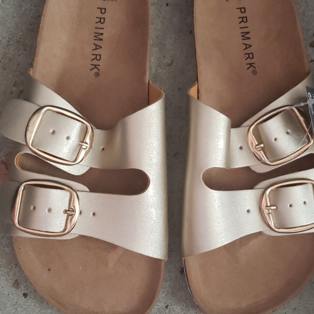 Gold sandals - Picture 2 of 4